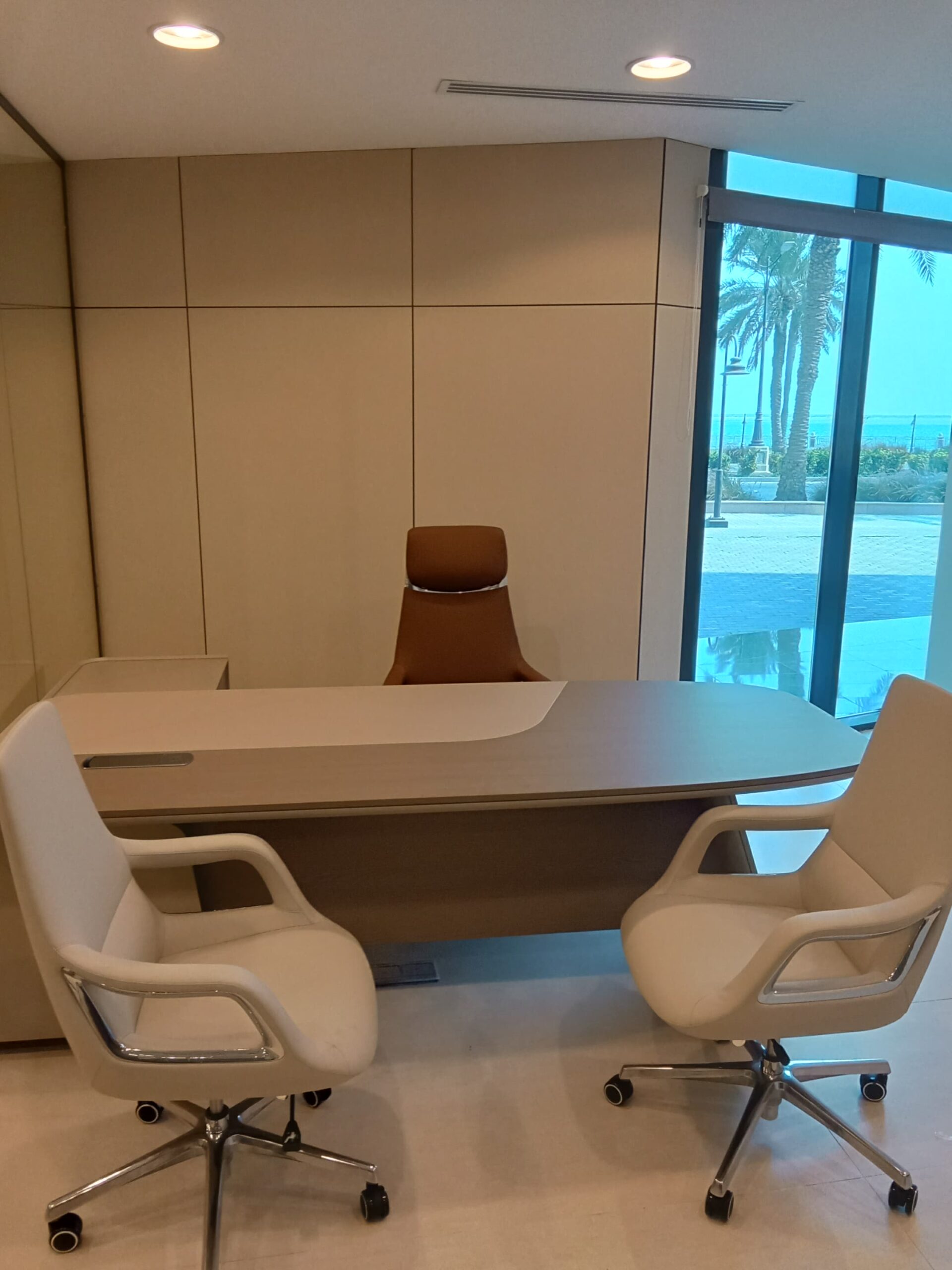 Read more about the article نجار تركيب اثاث امازون بالدمام والخبر